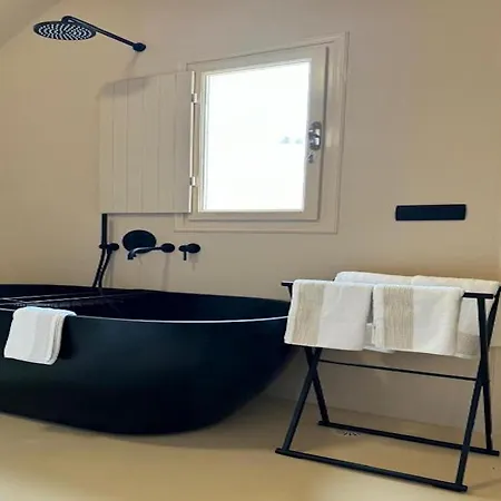 Beautiful Santorini - 1 Bedroom - Stunning Sea Views And Indoor Jacuzzi -